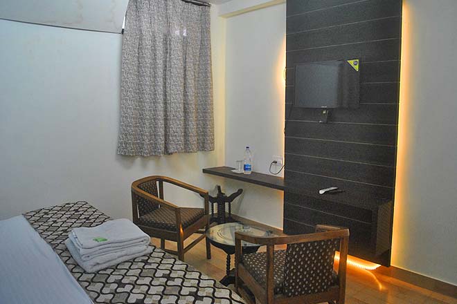 standard rooms in naddi dharamshala